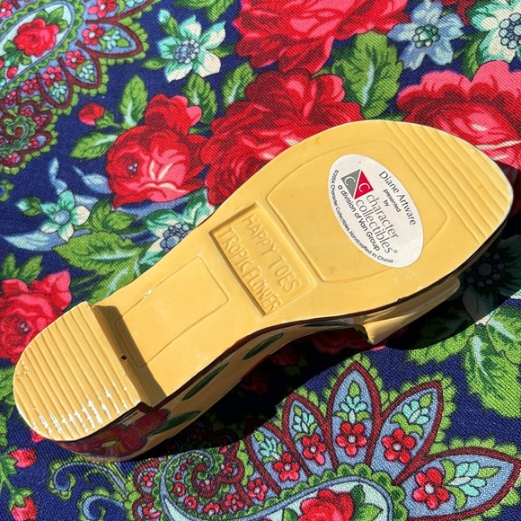 Ceramic Sandal Candle Holder, 8” x 2” - Picture 3 of 4